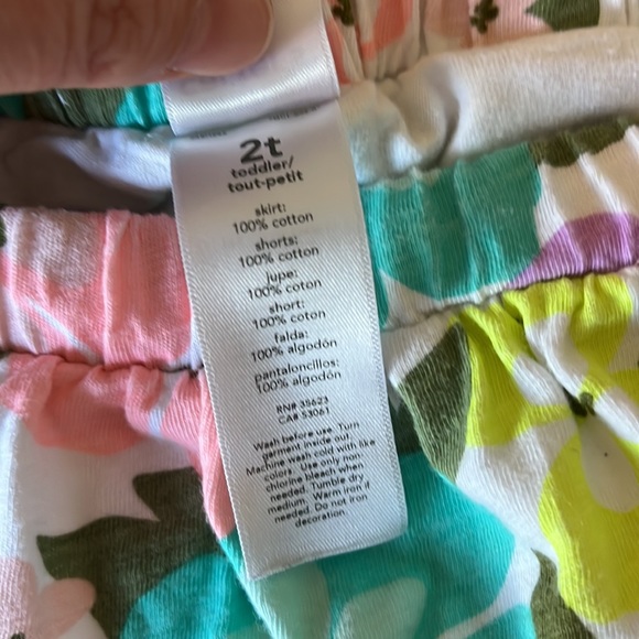 Carters floral skirt with built in shorts size 2T - Picture 5 of 6